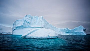 de magie van het ijs op Antarctica van Eric de Haan