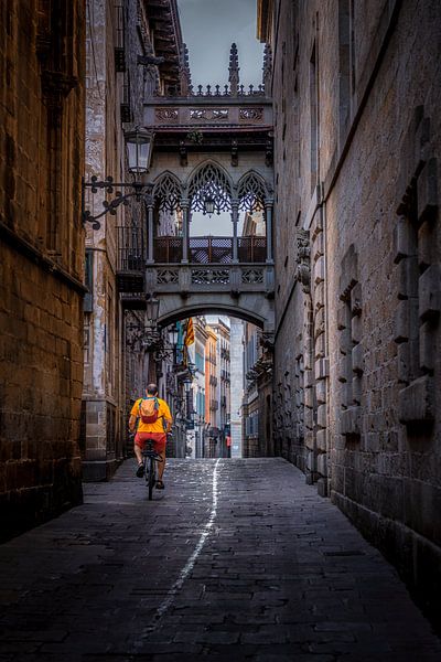 Barcelona Carrer del Bisbe von Iman Azizi