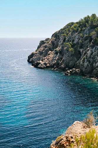 Kliffen en golven: De spectaculaire kust van Ibiza 4 // Ibiza // Natuur- en Reisfotografie