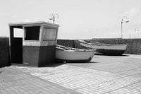 Boates on shore
