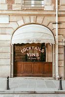 Wine bar at Place Dolphine Paris - Photo print quality bar
