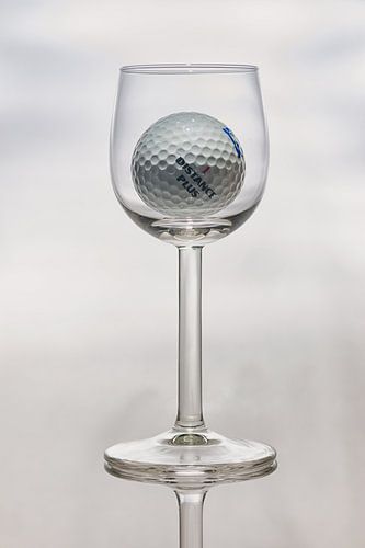 Uitbeelding van de happening na golf, Après golf??