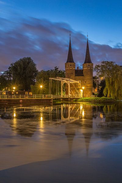 Oostpoort Delft in der Blauen Stunde - 2 von Tux Photography