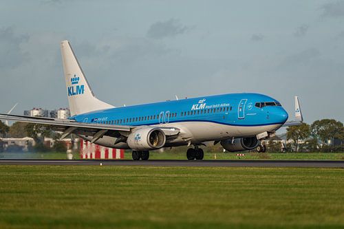 Atterrissage du Boeing 737-800 de KLM (PH-BXE) 