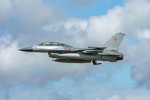 Redémarrage du F-16BM danois lors du meeting aérien de Karup 2022.