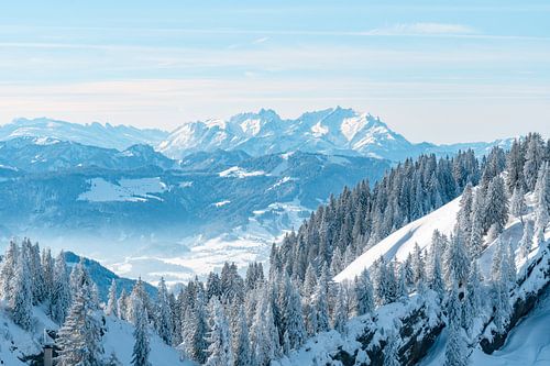 Uitzicht op de Säntis vanaf de Hochgrat in de winter