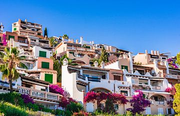 Schöne Häuser in Cala Fornells auf der Insel Mallorca von Alex Winter