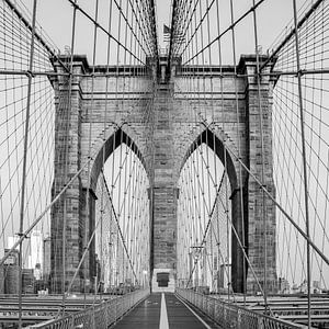 Brooklyn Bridge by Arnold van Wijk