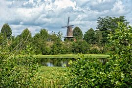 The Hompesche Mill at the Molenplas near Stevensweert by John Kreukniet