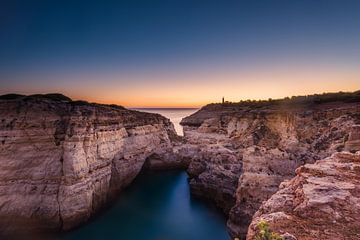 Coucher de soleil sur l'Algarve au Portugal.