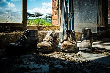 Vergeten schoenen - sporen van een vervlogen tijdperk van InfiniteArtLabs