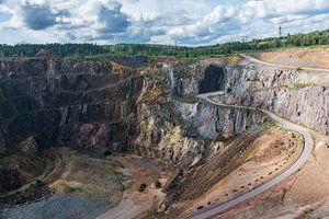 View over the Falun copper mine heritage site in Falun, Dalarna  van Werner Lerooy