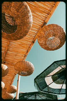 Licht in Rattan eingefangen