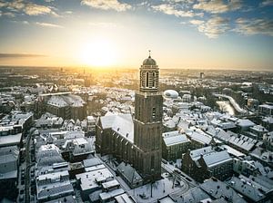 Zwolle an einem kalten Wintermorgen von oben gesehen