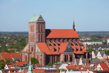 Blick auf Altstadt und  Nikolaikirche vom Turm der Georgenkirche,  Wismar, Mecklenburg-Vorpommern, D