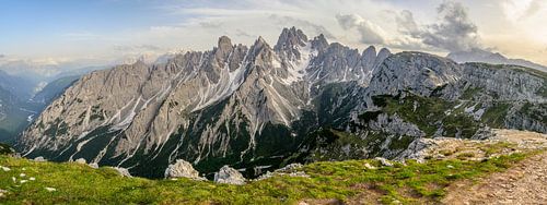Uitzicht Cadini di Misurina in de Dolomieten tijdens de lente