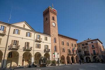 Platz und Kirche in Nizza Monferrato, Piemont, Italien