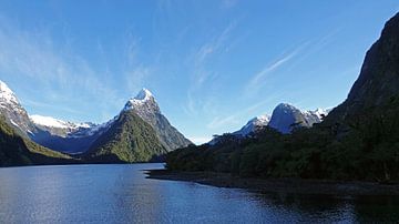 Sunrise at the Milford Sound in New Zealand