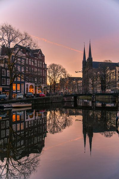 Sonnenaufgang in Amsterdam von Romy Oomen