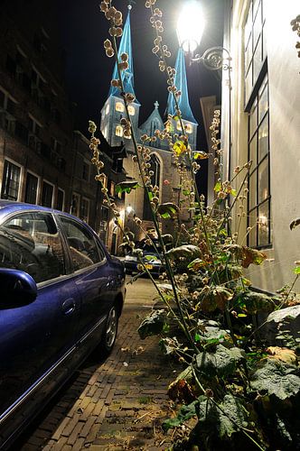 Bergkerk vanuit de Bergstraat (Deventer) by Wiljo van Essen