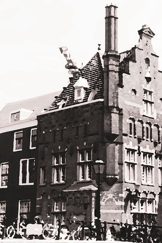 Abstraktes Amsterdamer Grachtenhaus mit Treppengiebel