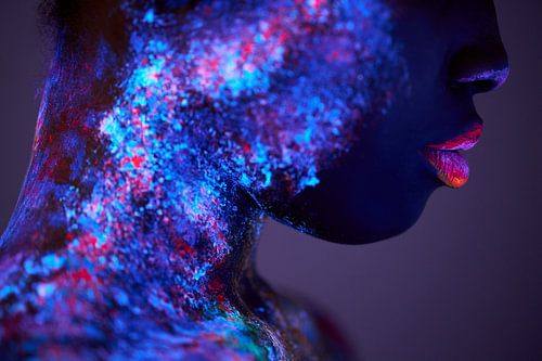 Neon Portrait Woman with Red Lips - LUSE ART