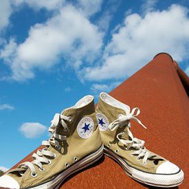Converse All Stars sneakers in the sky van Arthur Wijnen
