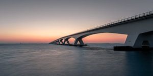 Das Erwachen der Zeelandbrücke von Niels Steinmetz