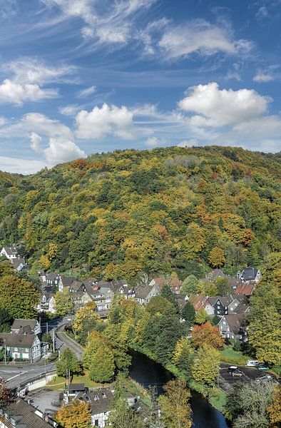 la ville automnale de Solingen-Unterburg,Bergisches Land par Peter Eckert