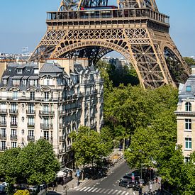 Eiffel Tower close-up by Michaelangelo Pix