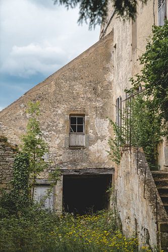 Verlassenes französisches Haus / Reisefotografie