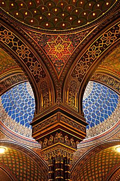 Säulendetail in der Spanischen Synagoge in Prag von Laszlo Regos