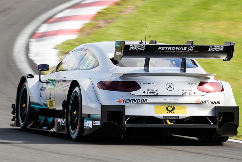 White van Nildo Scoop