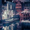 Brügge bei Nacht - Märchenhafte Atmosphäre auf den Grachten (Cool night blue) von Daan Duvillier | Dsquared Photography