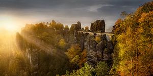 Sonnenaufgang an der Bastei in Sachsen.