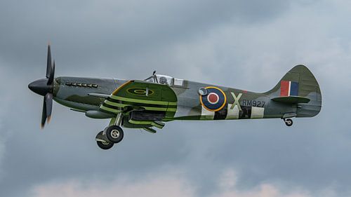 Supermarine 379 Spitfire FR14E.