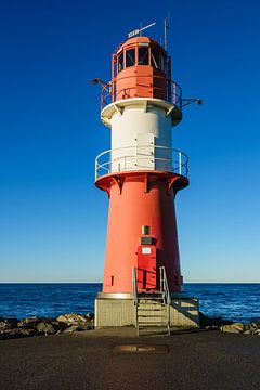 Mole an der Ostseeküste in Warnemünde. von Rico Ködder