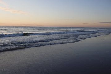 Samte Wellen am Strand bei Westerland auf Sylt