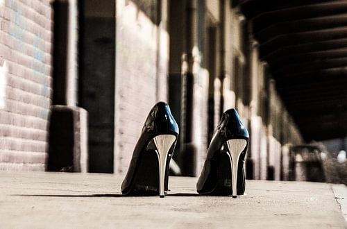 Schwarz, glänzend, Chromansatz