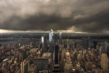 Nuages de tonnerre au-dessus de Manhattan New York