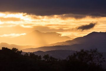 Zonsondergang in Andalusie van Dennis Claessens