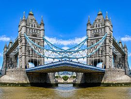 Tower Bridge en symétrie – une vision graphique de Londres