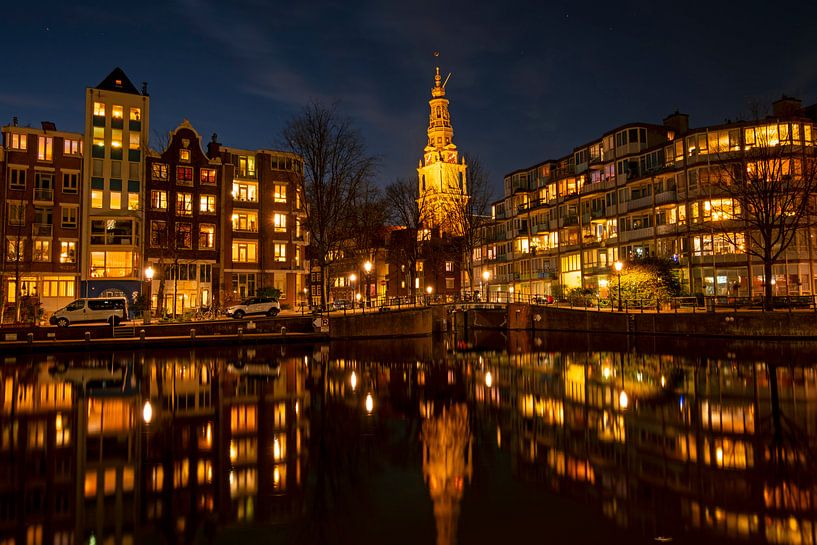 Stadtbild von Amsterdam mit der Zuiderkerk in den Niederlanden von Eye on You