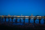 Skyline Zutphen in de avond van Arnold van Rooij thumbnail