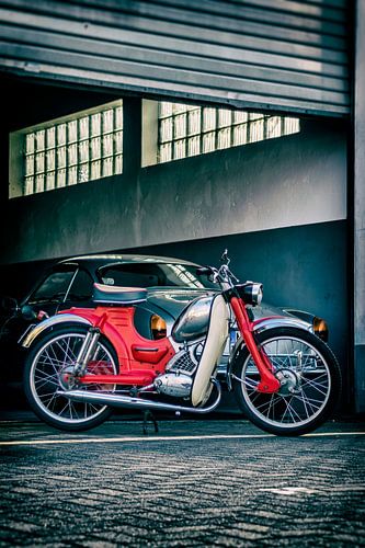 Zündapp Combinette vor Karmann-Ghia