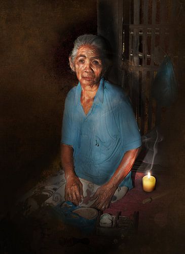 Balinese vrouw by Dray van Beeck