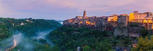 Lever de soleil panoramique à Pitigliano sur Henk Meijer Photography