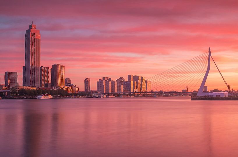 Red sunrise in Rotterdam by Ilya Korzelius