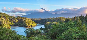 Nieuw-Zeeland Mount Taranaki Panorama van Jean Claude Castor