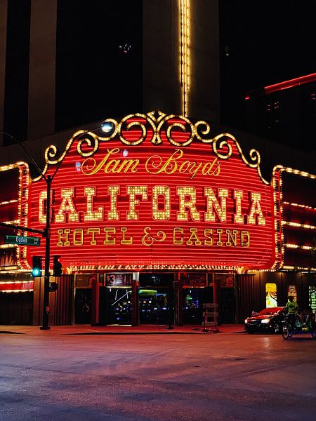 Las Vegas by Hello Pompoyo
